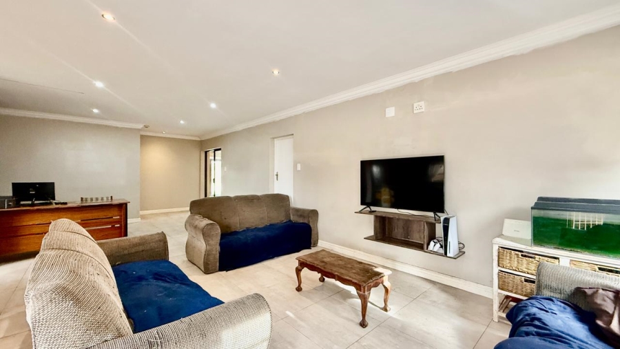 2 Bedroom Property for Sale in Parsonsvlei Eastern Cape